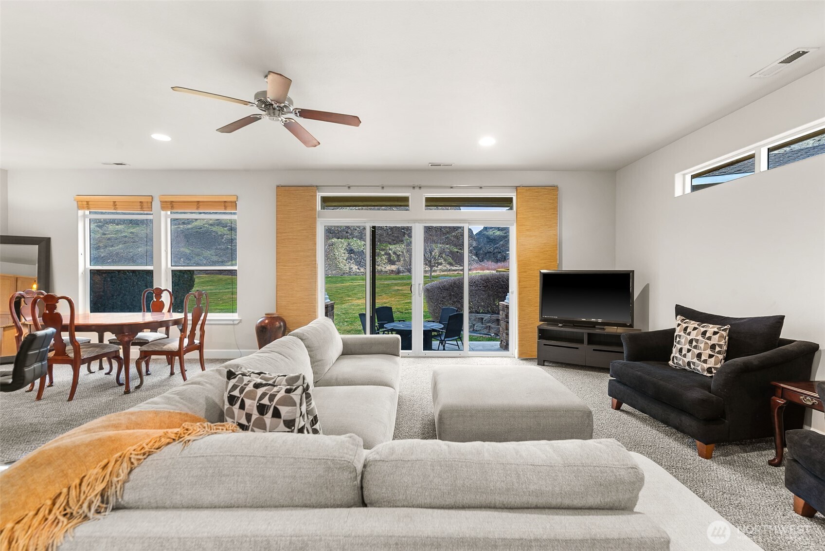 9270 Canyon Drive NW #C16, Quincy, WA 98848