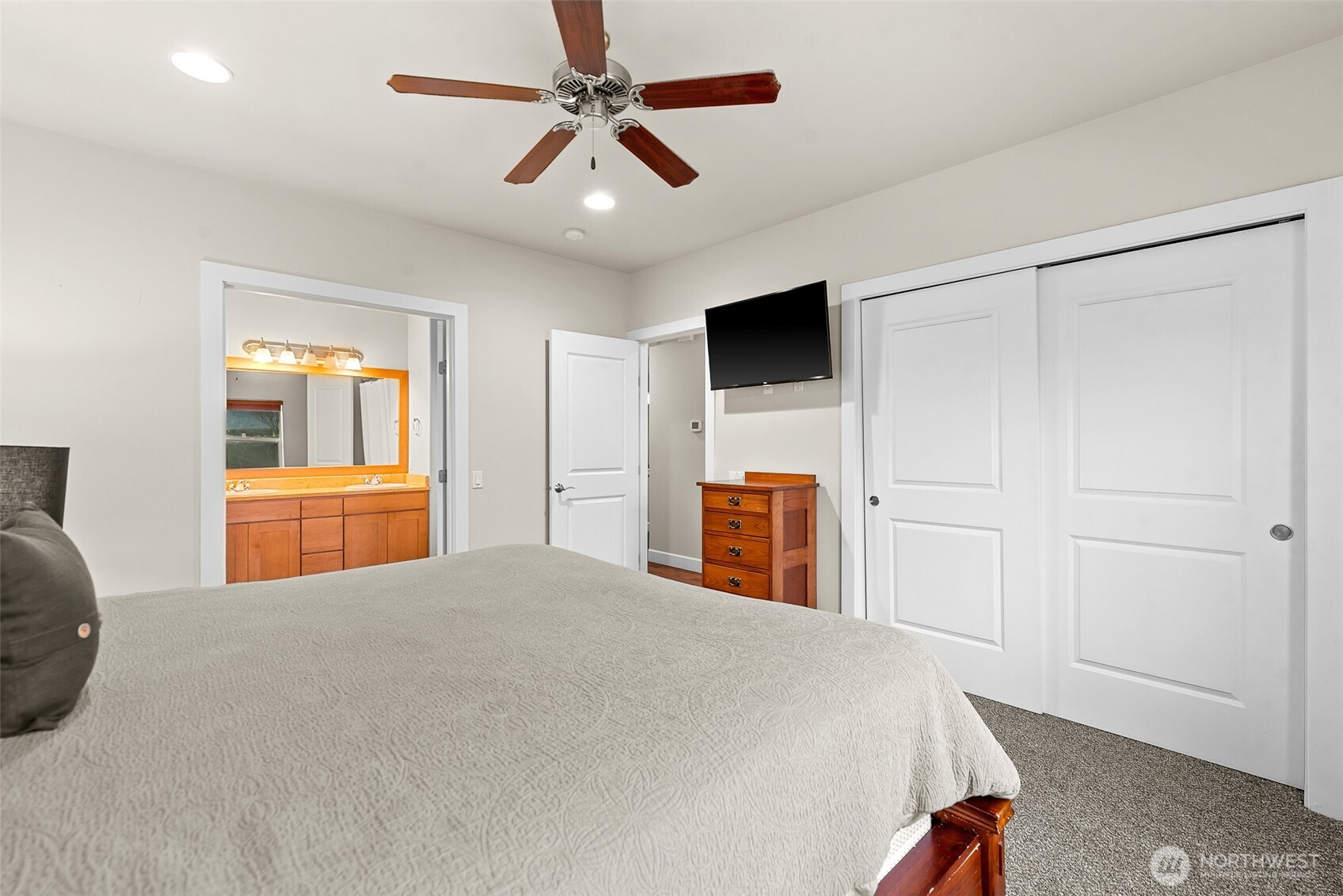 9270 Canyon Drive NW #C16, Quincy, WA 98848