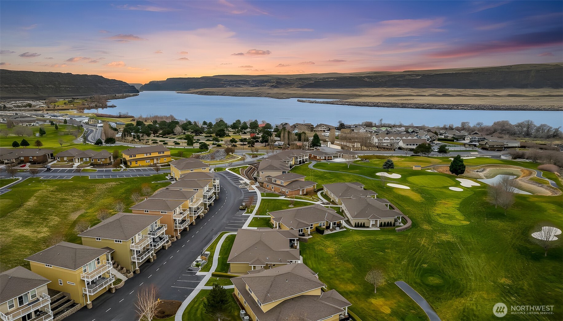 9270 Canyon Drive NW #C16, Quincy, WA 98848