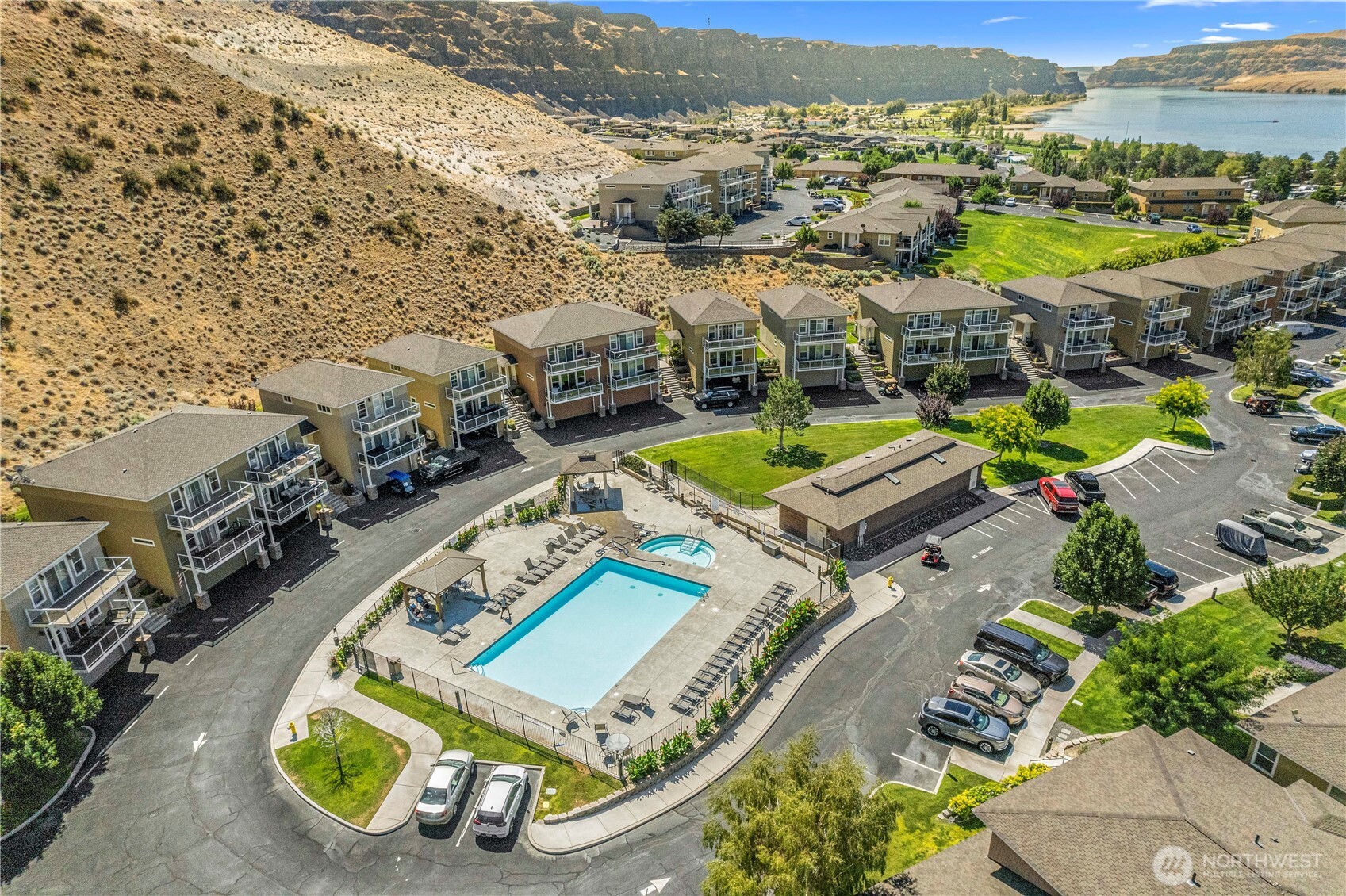 9270 Canyon Drive NW #C16, Quincy, WA 98848