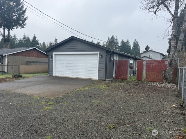 2021 Hay Street , Shelton, WA 98584