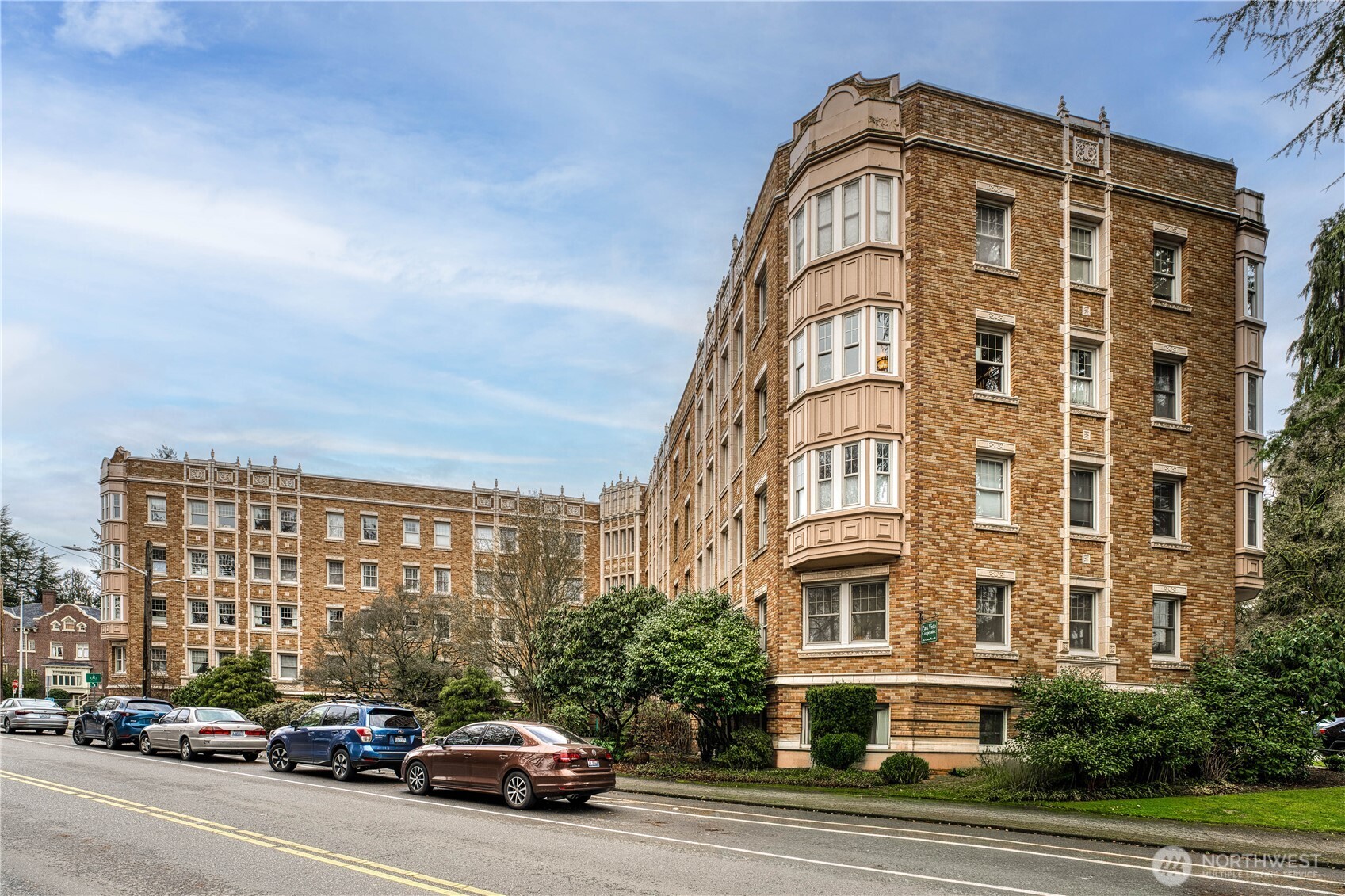 5810 Cowen Place NE #301, Seattle, WA 98105