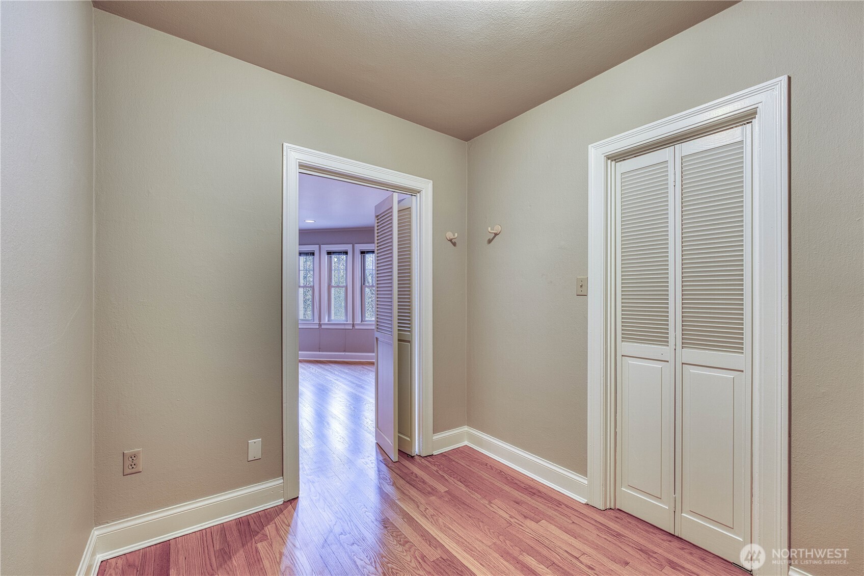 5810 Cowen Place NE #301, Seattle, WA 98105