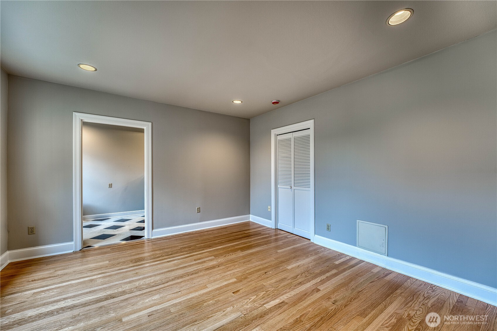 5810 Cowen Place NE #301, Seattle, WA 98105