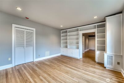 5810 Cowen Place NE #301, Seattle, WA 98105 - Photo 17