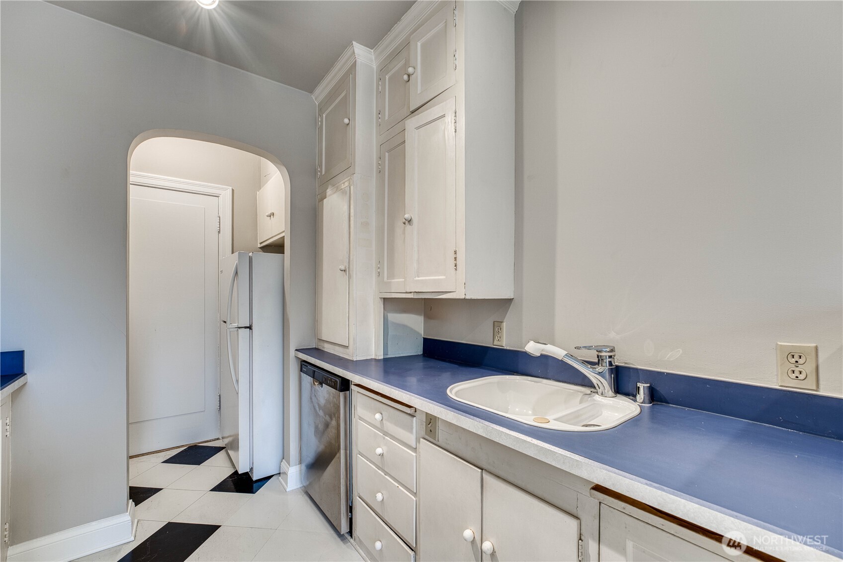 5810 Cowen Place NE #301, Seattle, WA 98105