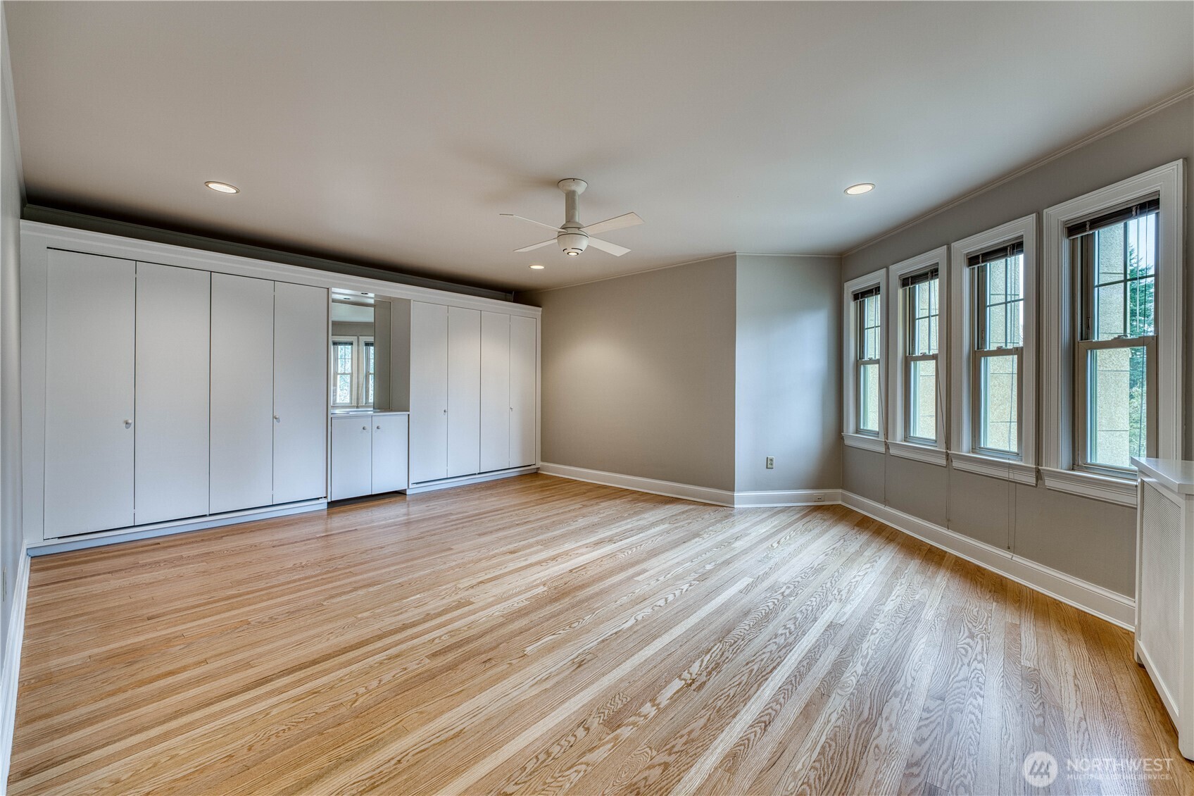 5810 Cowen Place NE #301, Seattle, WA 98105