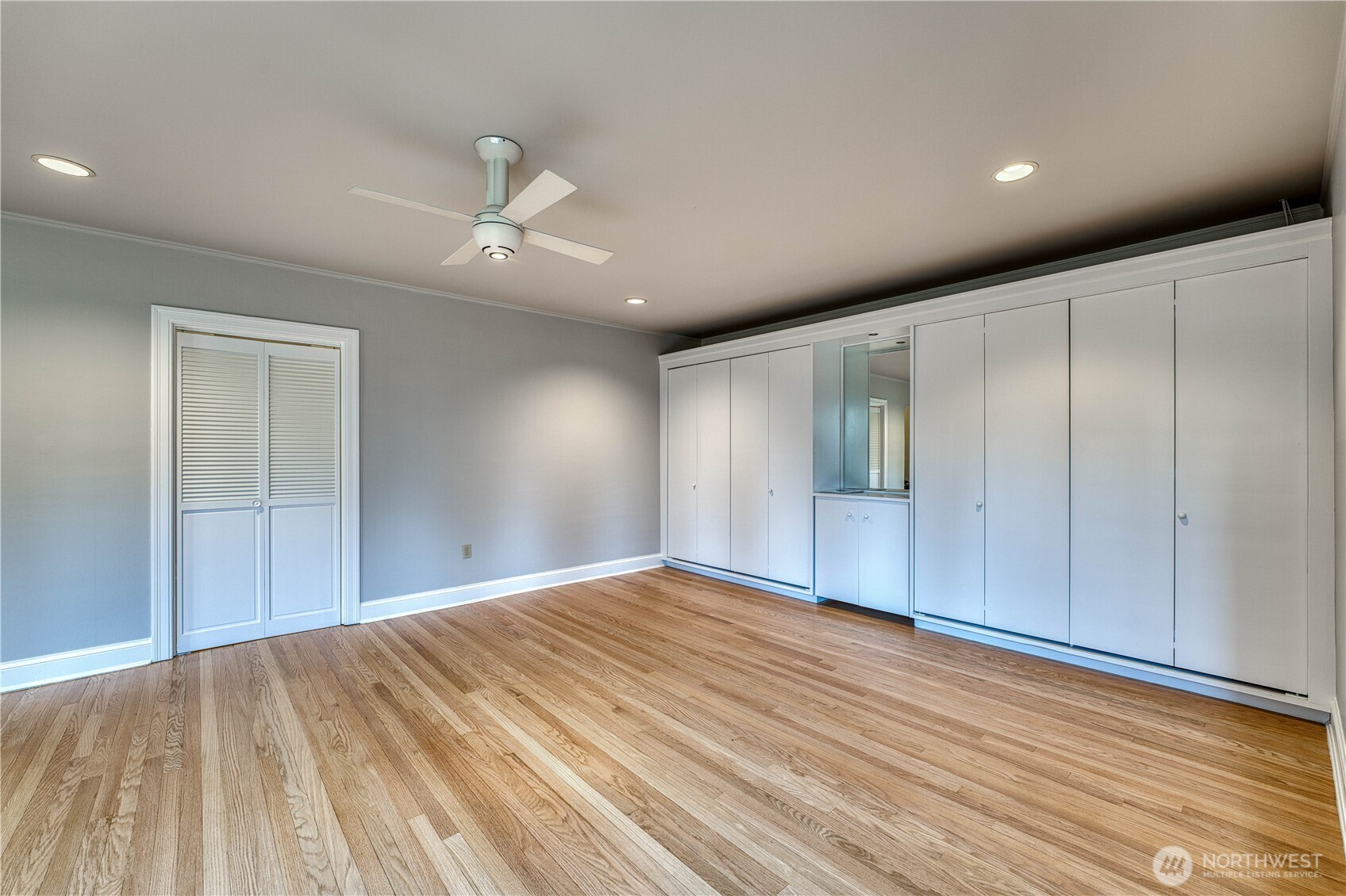 5810 Cowen Place NE #301, Seattle, WA 98105