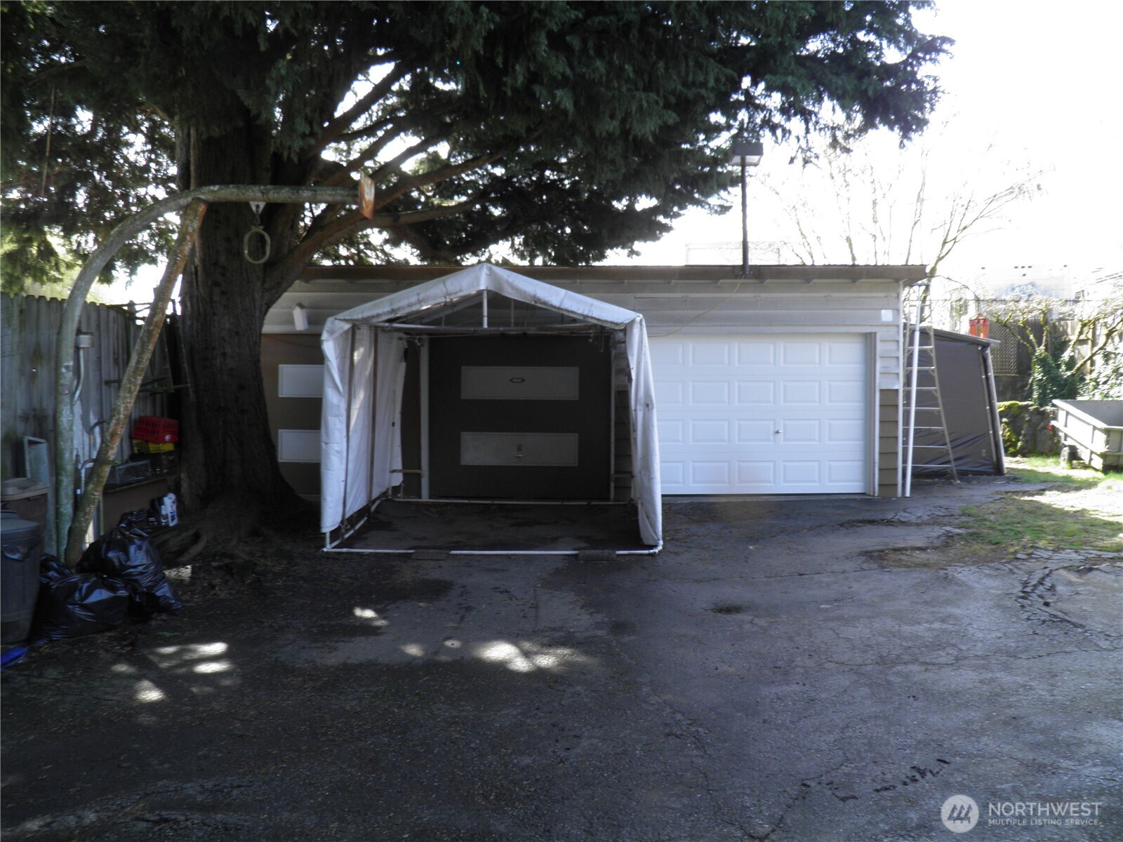 7033 S 116th Place , Seattle, WA 98178