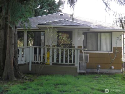 7033 S 116th Place , Seattle, WA 98178 - Photo 2