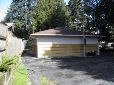 7033 S 116th Place , Seattle, WA 98178 - Photo 3