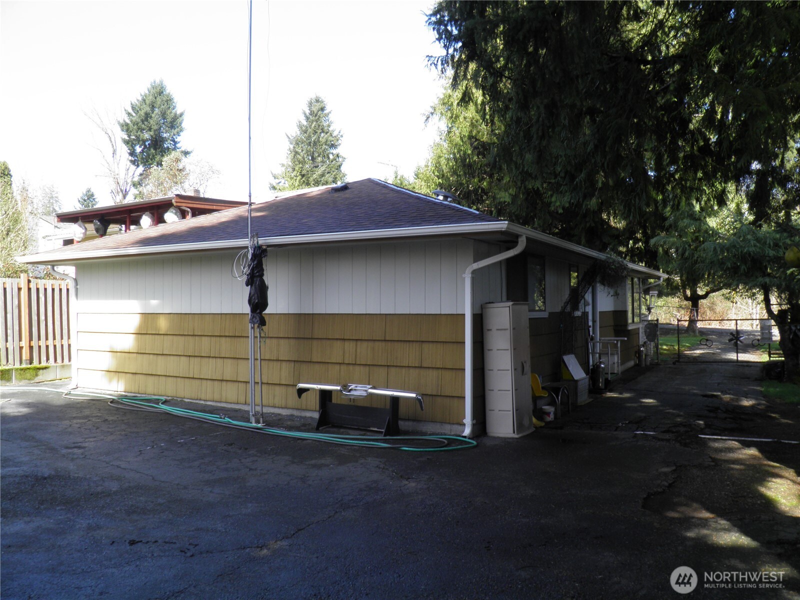 7033 S 116th Place , Seattle, WA 98178