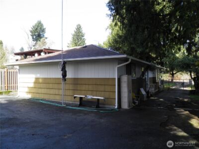 7033 S 116th Place , Seattle, WA 98178 - Photo 4