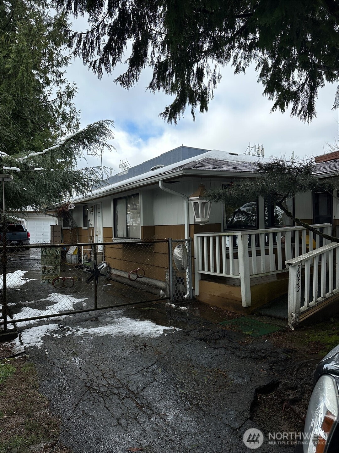 7033 S 116th Place , Seattle, WA 98178