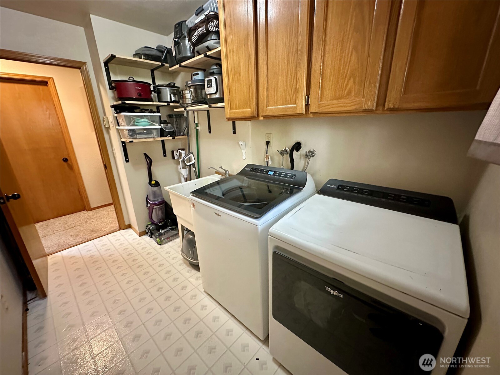 970 N Colony Surf Drive , Lilliwaup, WA 98555-9784