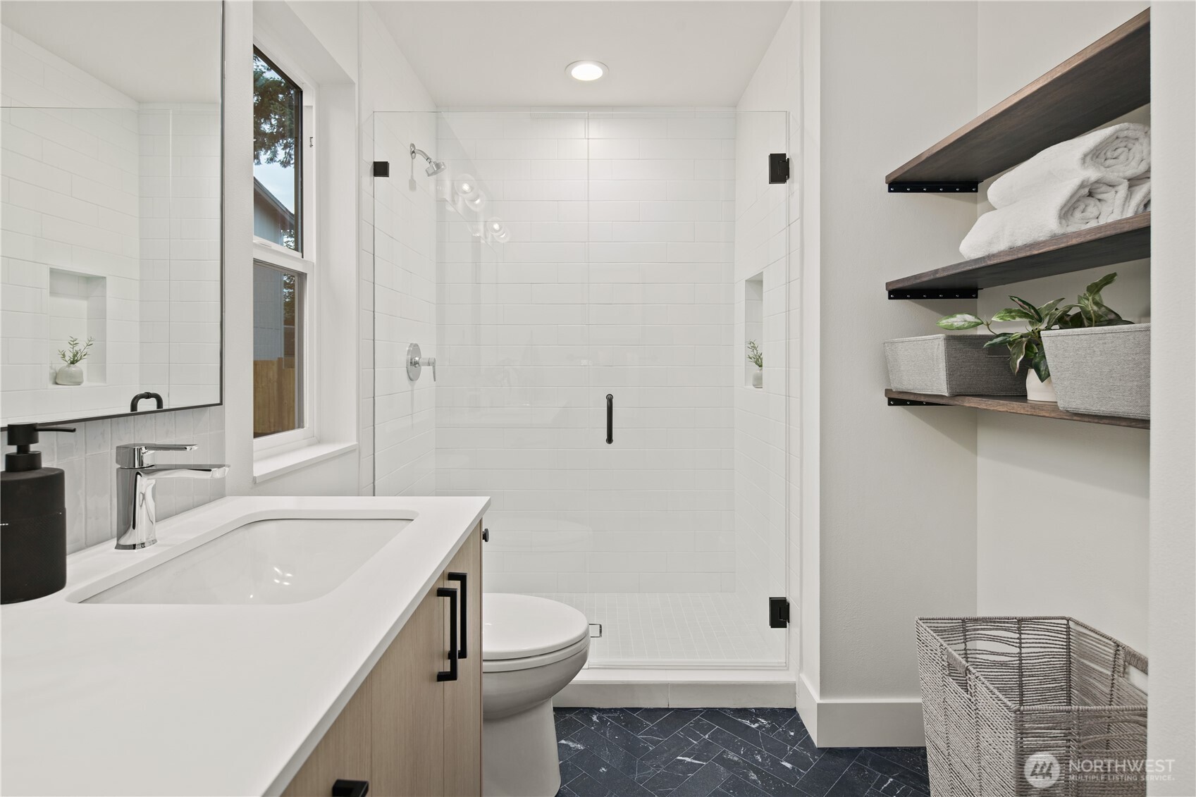 333 18th Avenue , Kirkland, WA 98033