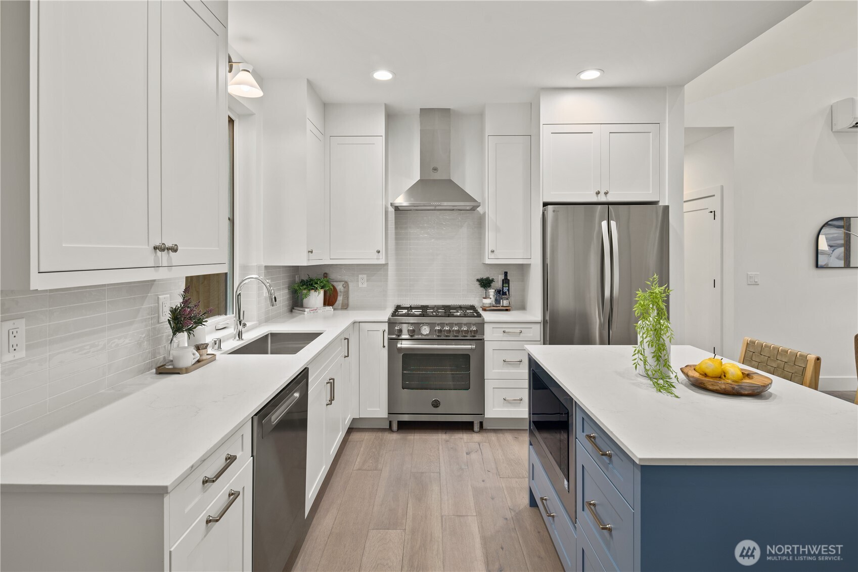 333 18th Avenue , Kirkland, WA 98033