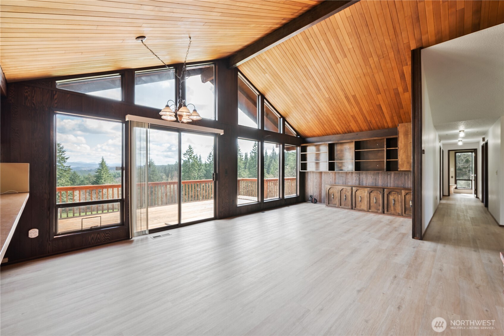 2366 Seminary Hill Road , Centralia, WA 98531