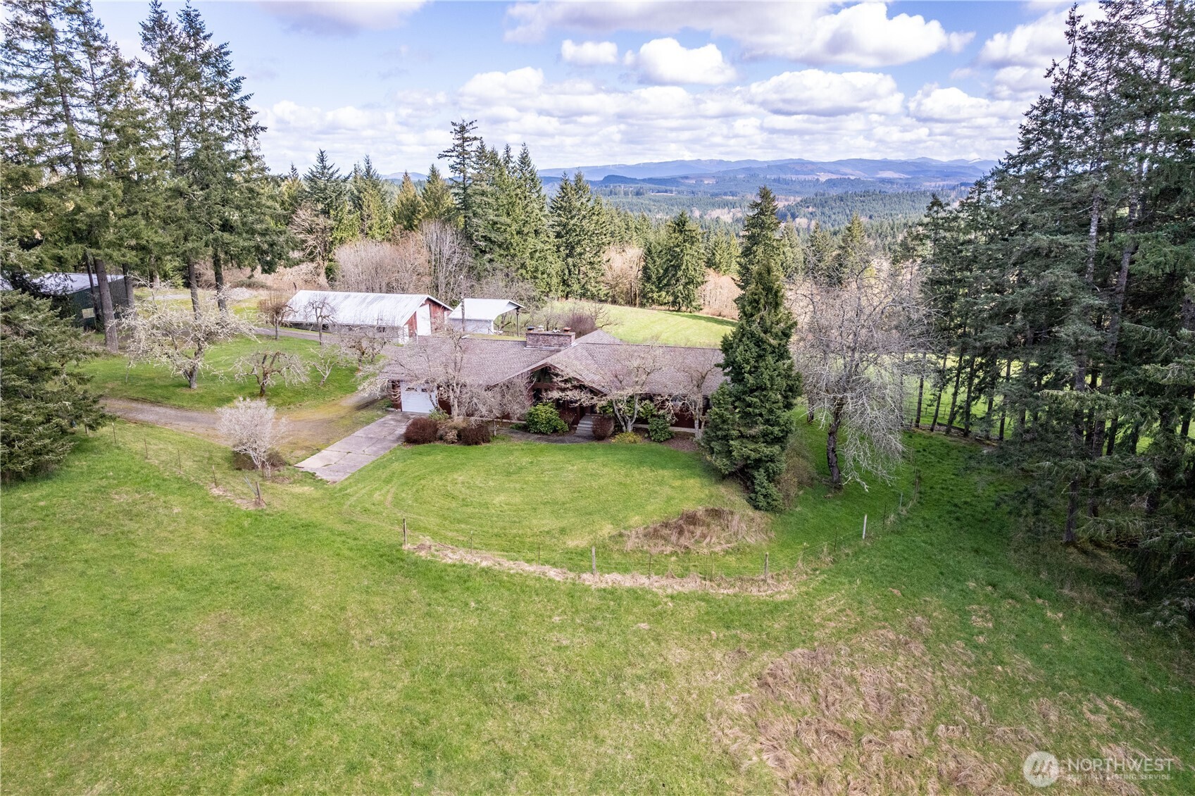 2366 Seminary Hill Road , Centralia, WA 98531