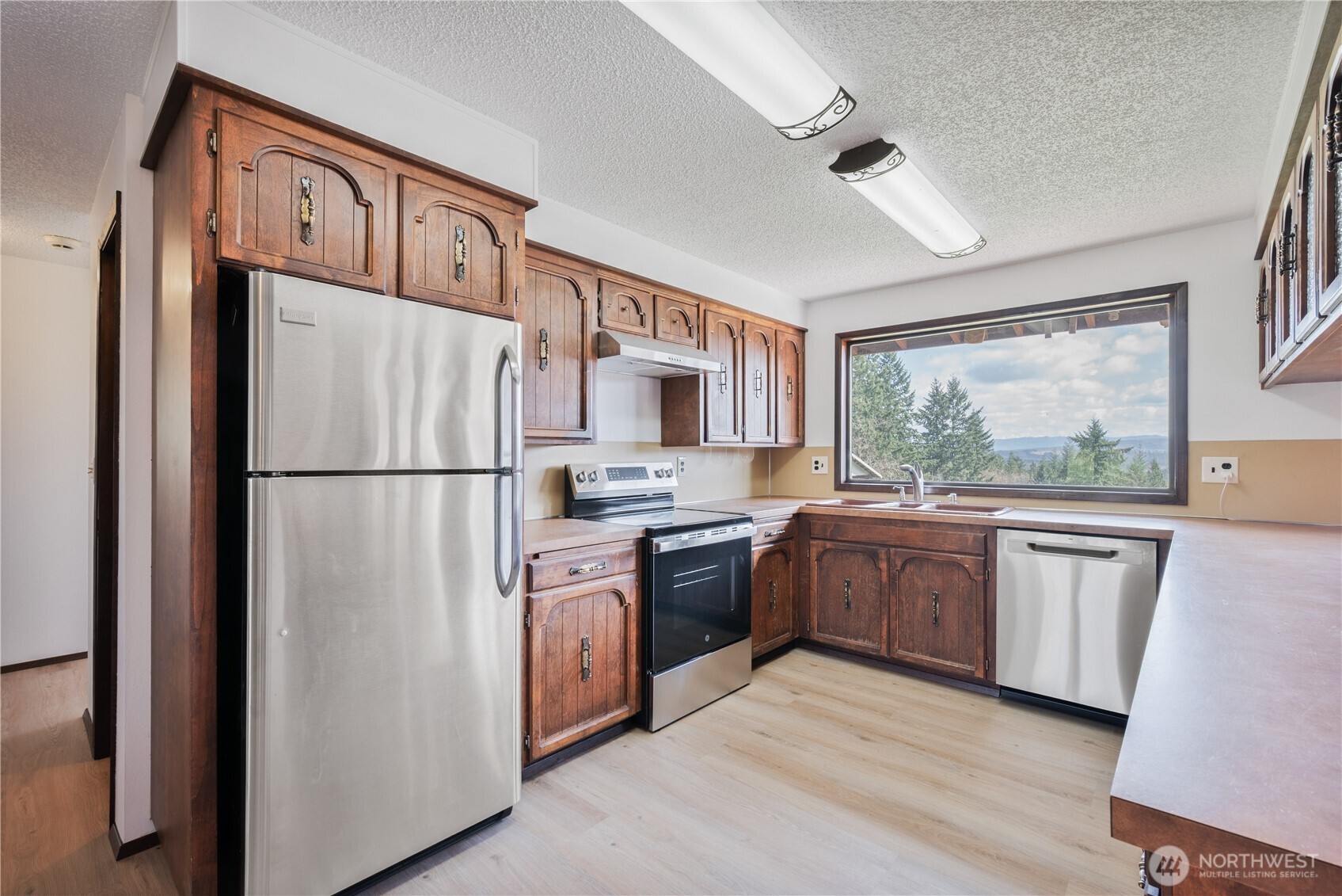 2366 Seminary Hill Road , Centralia, WA 98531