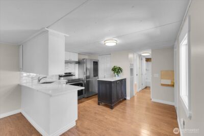 7614 NE Bothell Wy #11, Kenmore, WA 98028 - Photo 11