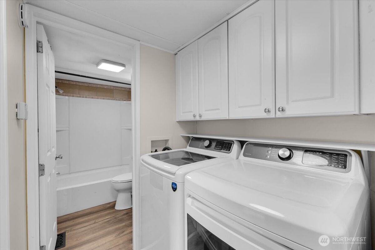 7614 NE Bothell Wy #11, Kenmore, WA 98028