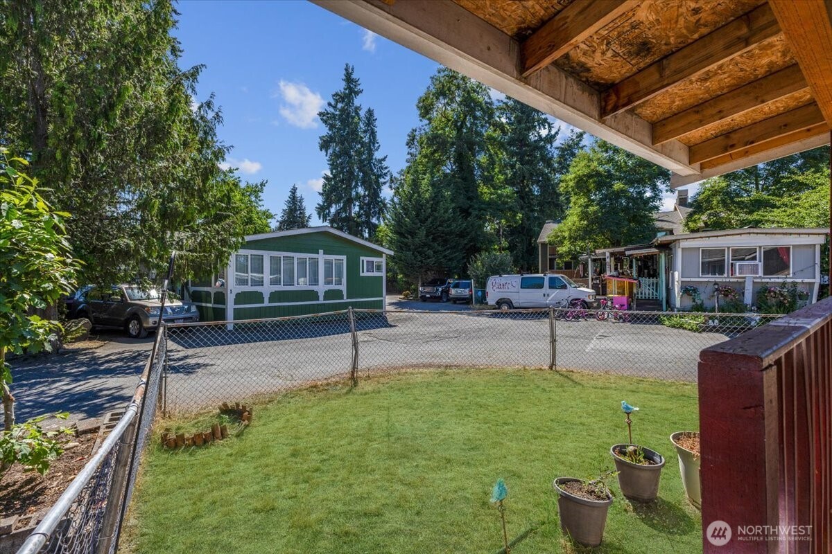 7614 NE Bothell Wy #11, Kenmore, WA 98028