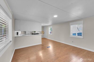 7614 NE Bothell Wy #11, Kenmore, WA 98028 - Photo 5