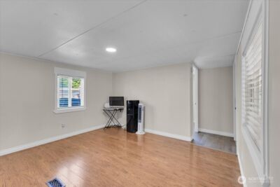 7614 NE Bothell Wy #11, Kenmore, WA 98028 - Photo 6