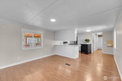 7614 NE Bothell Wy #11, Kenmore, WA 98028 - Photo 7