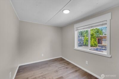 7614 NE Bothell Wy #11, Kenmore, WA 98028 - Photo 8
