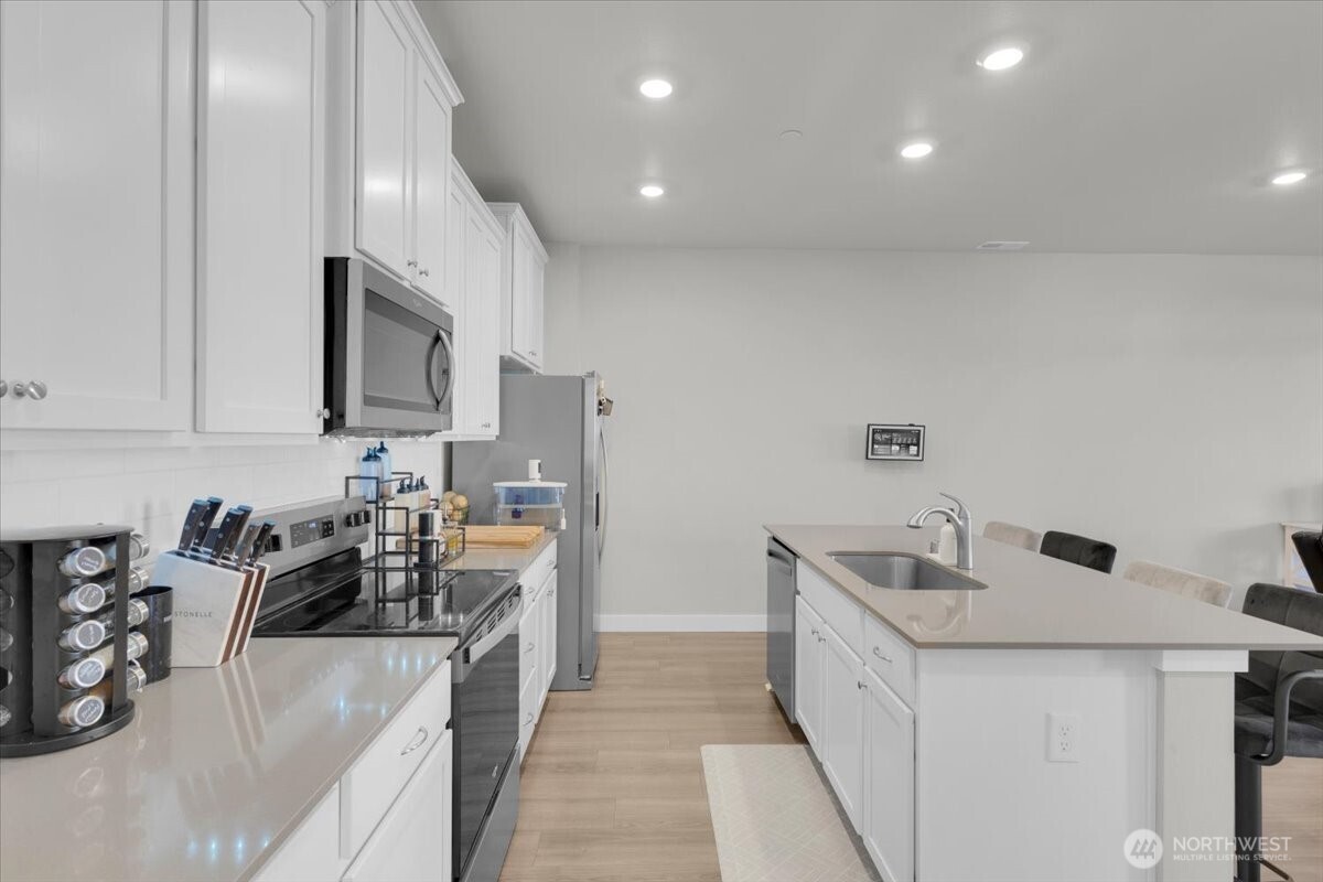 8576 35th Place NE, Marysville, WA 98270