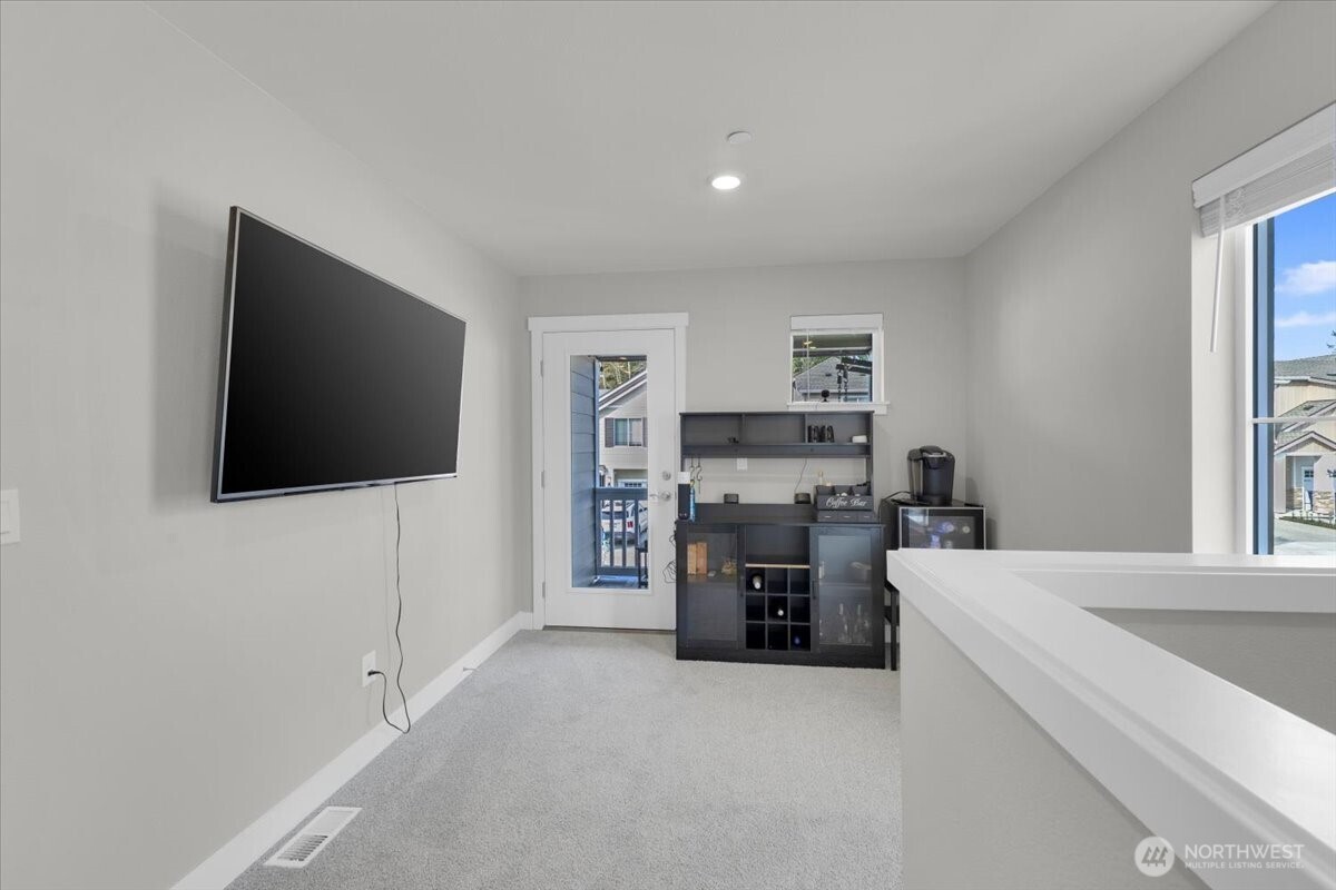 8576 35th Place NE, Marysville, WA 98270