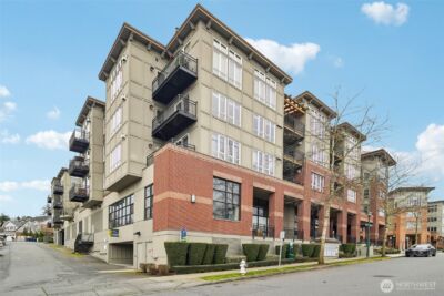 1886 25th Avenue NE #101, Issaquah, WA 98029 - Photo 2
