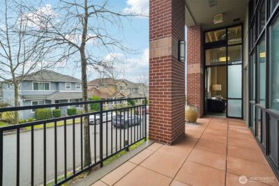 1886 25th Avenue NE #101, Issaquah, WA 98029 - Photo 3