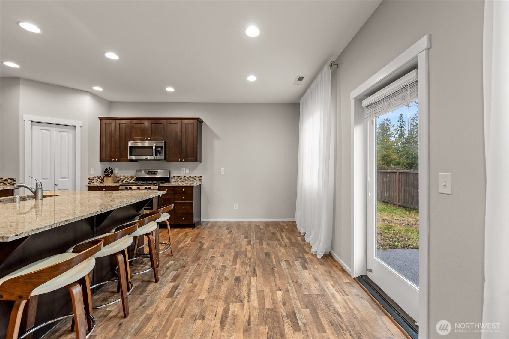 8126 175th Street E, Puyallup, WA 98375-6276