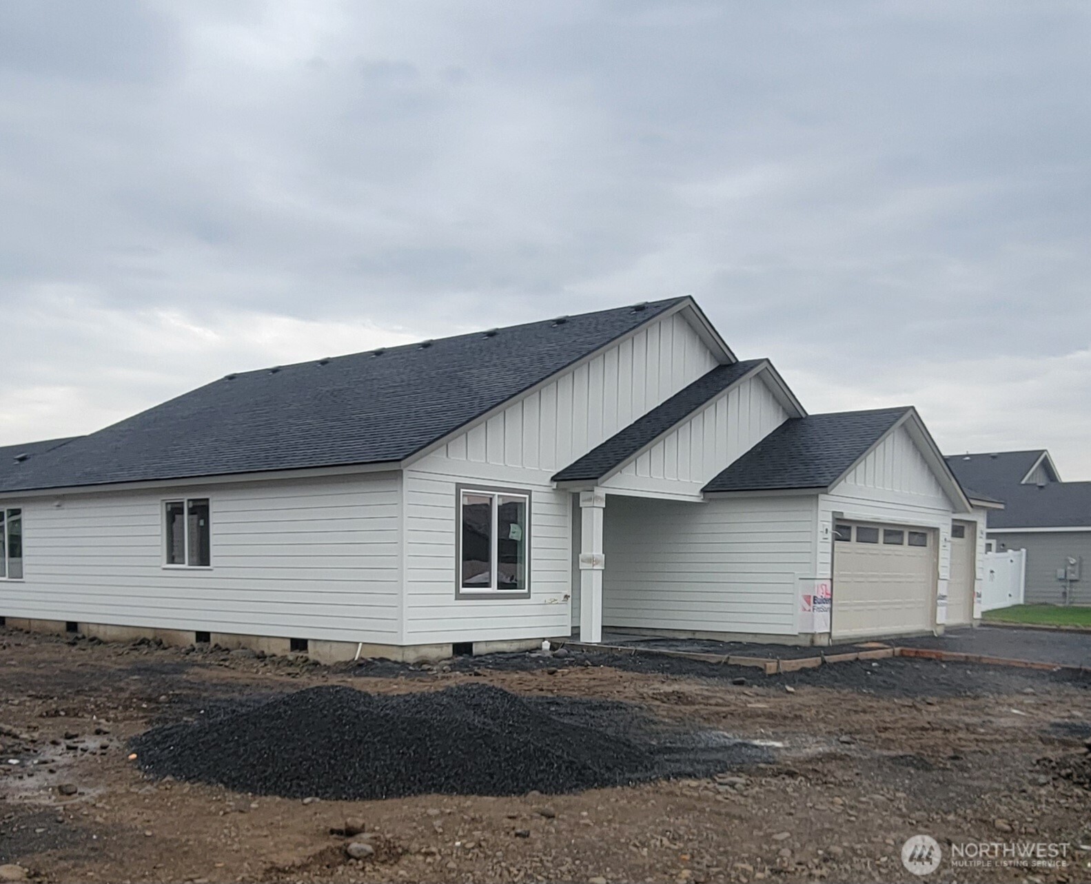 1154 8th Avenue NE, Ephrata, WA 98823