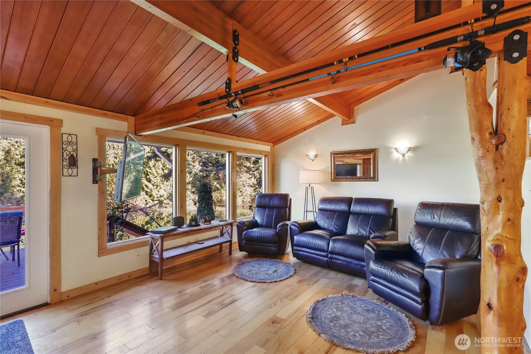 27442 State Highway 104 NE, Kingston, WA 98346-9491