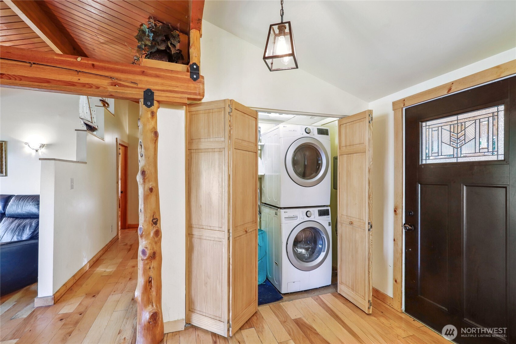 27442 State Highway 104 NE, Kingston, WA 98346-9491