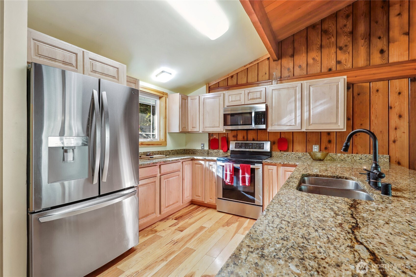 27442 State Highway 104 NE, Kingston, WA 98346-9491