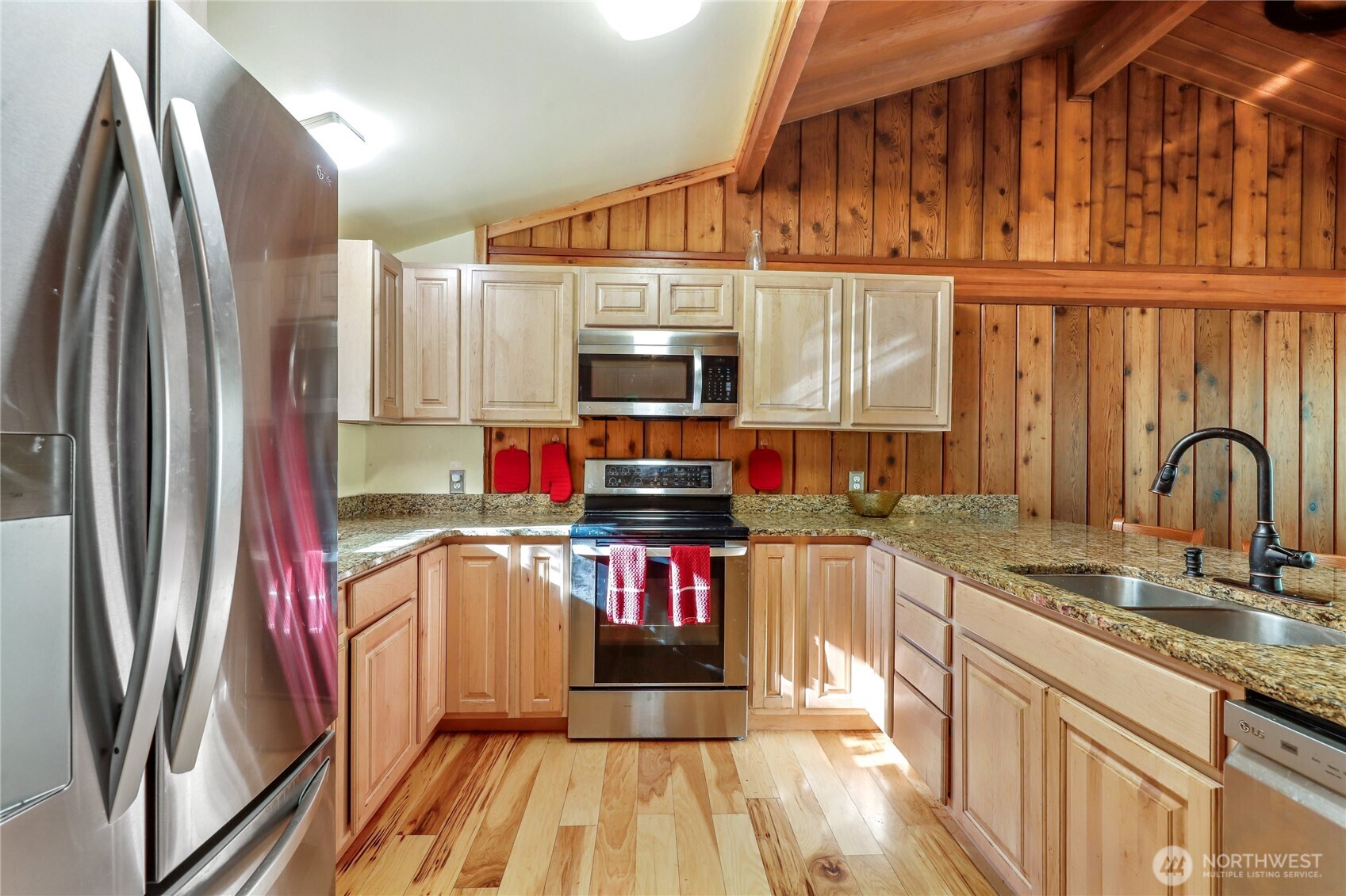 27442 State Highway 104 NE, Kingston, WA 98346-9491