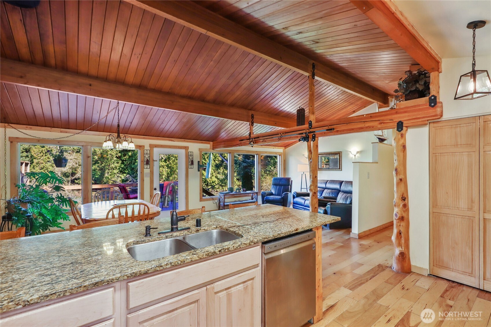 27442 State Highway 104 NE, Kingston, WA 98346-9491