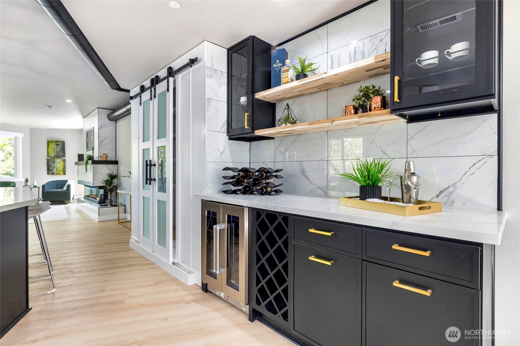 5732 Halls Lake Way , Lynnwood, WA 98036