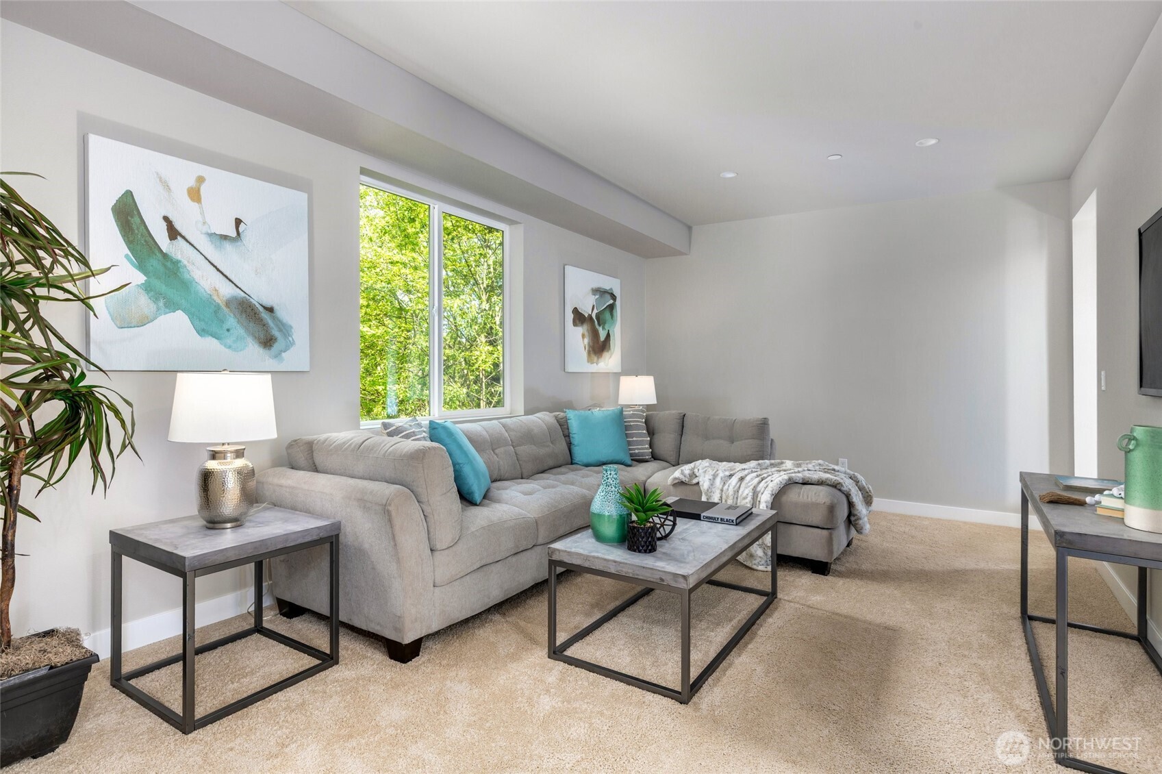 5732 Halls Lake Way , Lynnwood, WA 98036