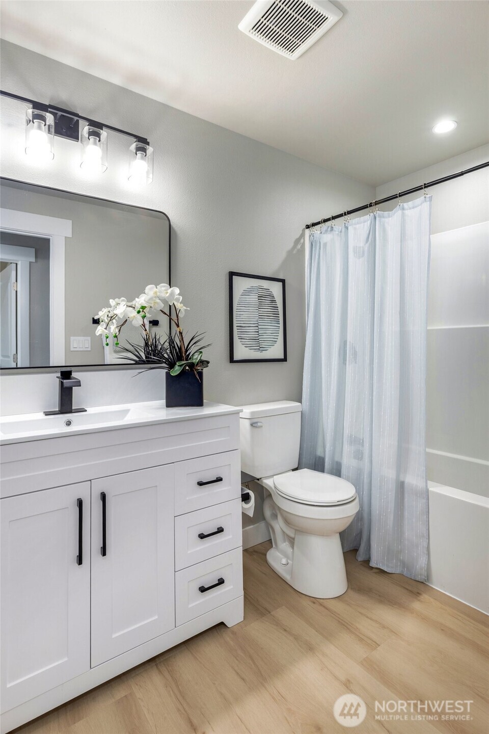 5732 Halls Lake Way , Lynnwood, WA 98036