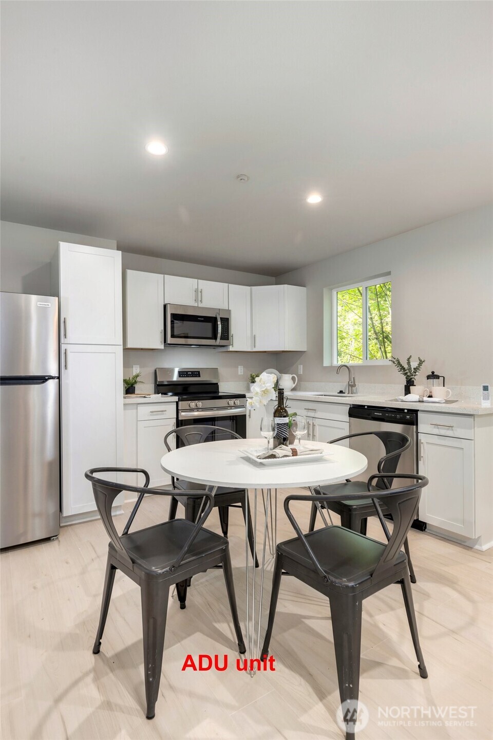 5732 Halls Lake Way , Lynnwood, WA 98036