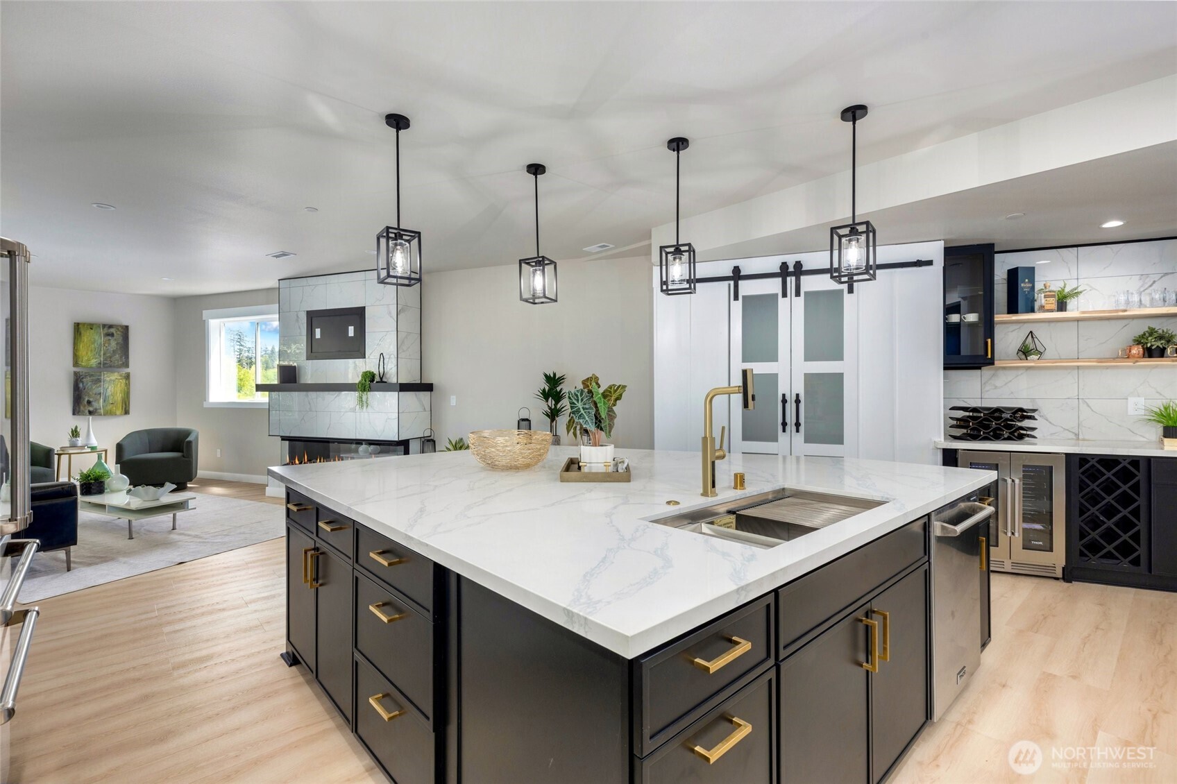 5732 Halls Lake Way , Lynnwood, WA 98036