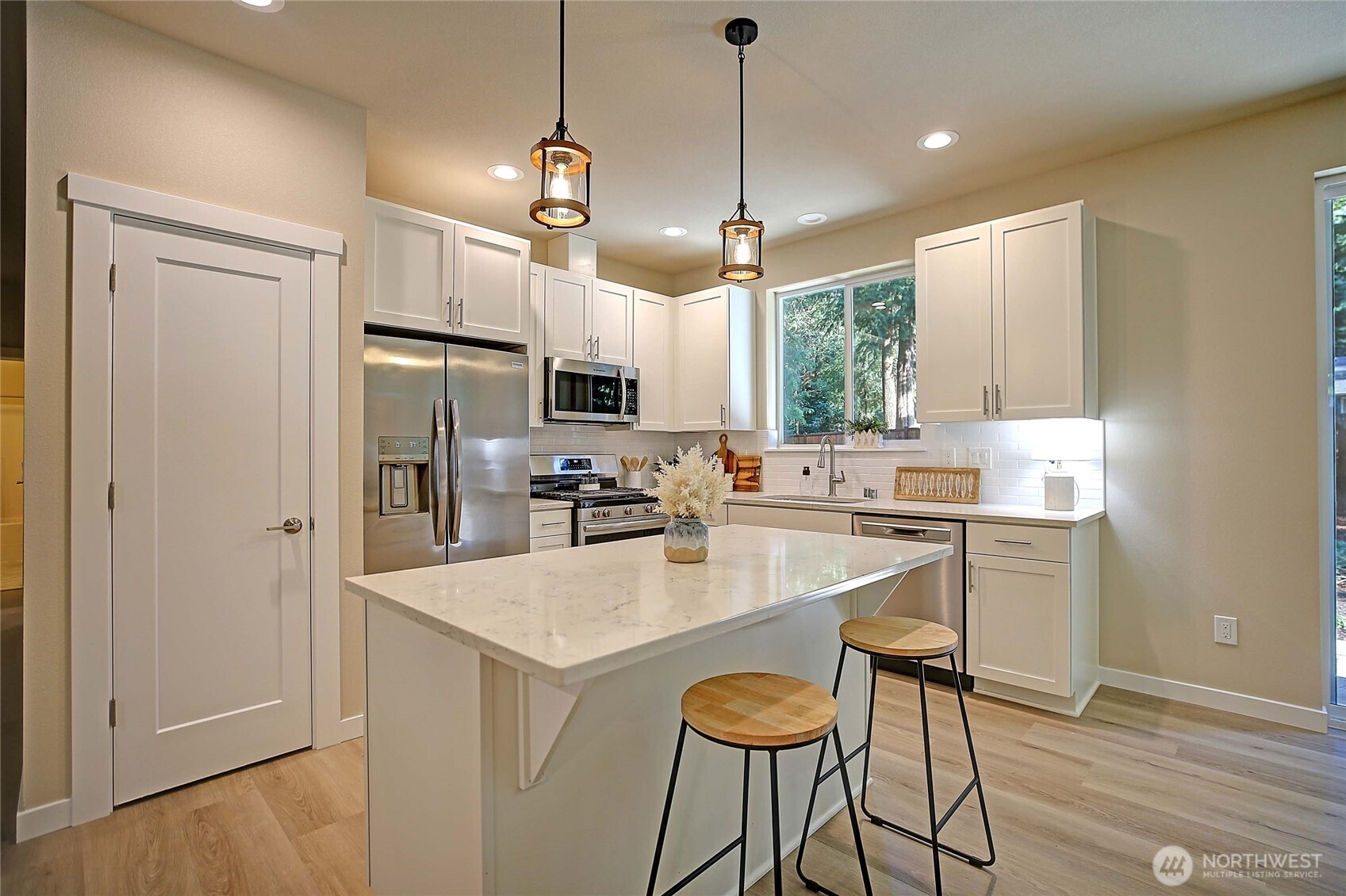 2801 Huckleberry Lane , Camano Island, WA 98282