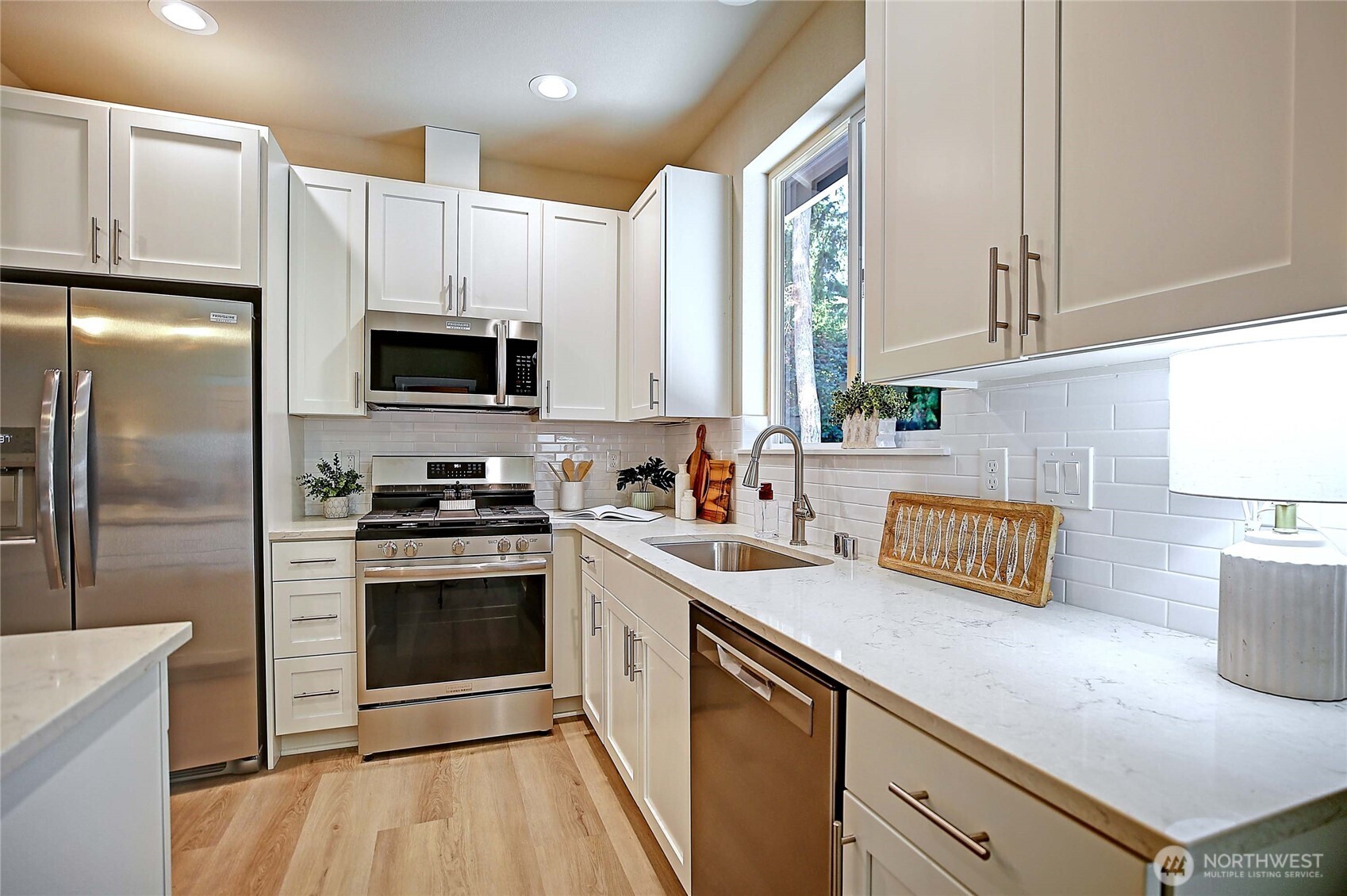 2801 Huckleberry Lane , Camano Island, WA 98282