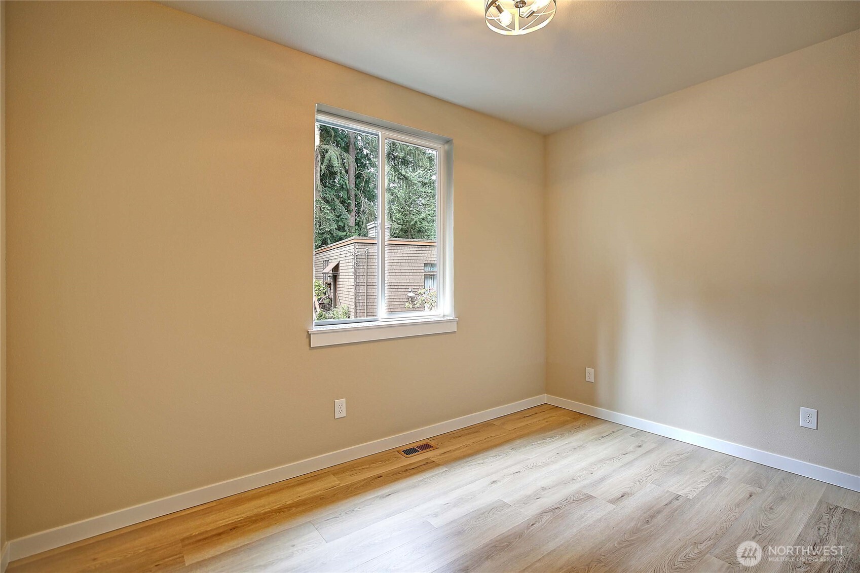 2801 Huckleberry Lane , Camano Island, WA 98282